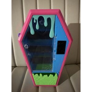 Monster High Student Lounge • Vending Machine Only